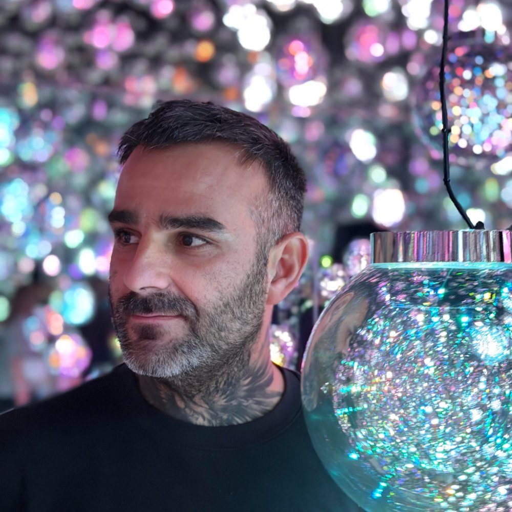 Portrait of Julien Jimenez, founder of VowLedgr